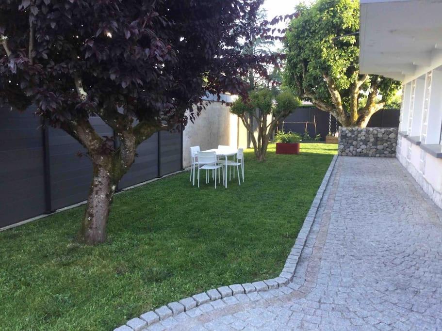 Appartement Dans Villa 포 외부 사진